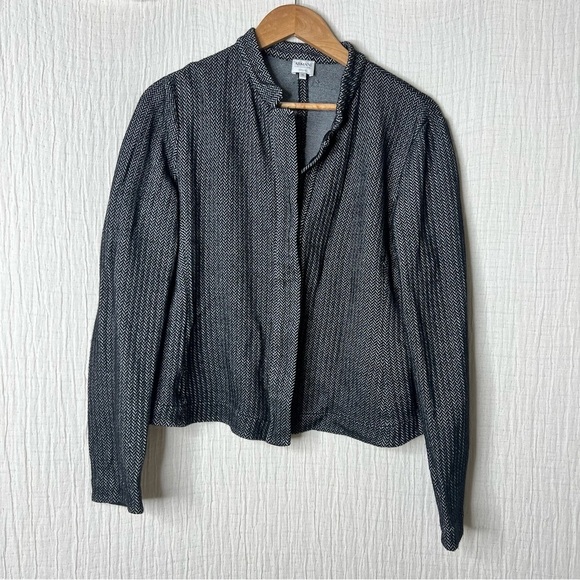 Armani Collezioni: Classic Herringbone Blazer for Timeless Elegance size 16 - Picture 1 of 4